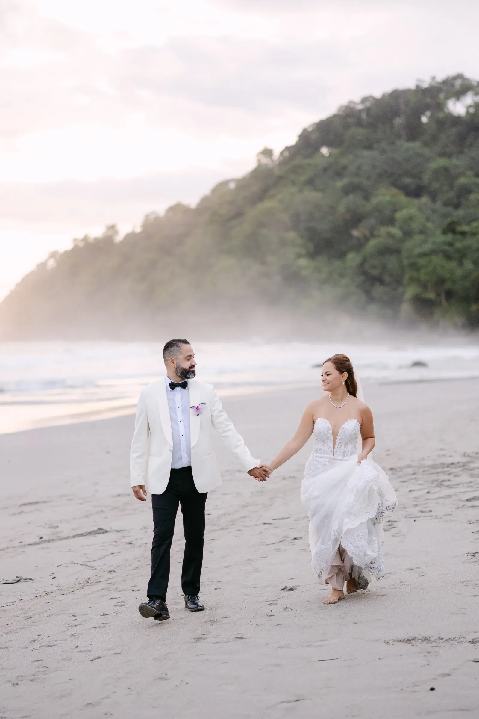 Costa Rica wedding photograph 5 by Marius Dragan